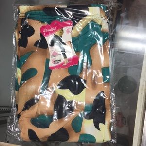 Woman’s multicolored leggings